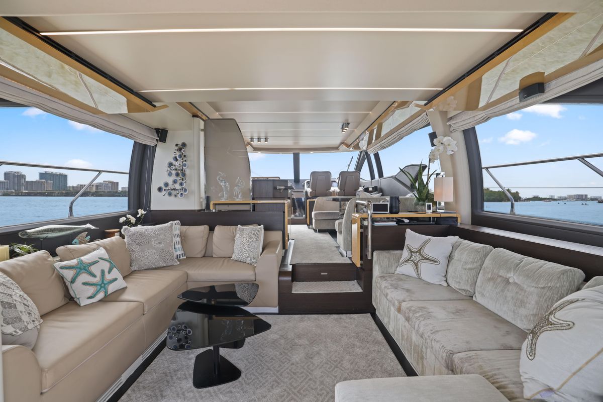 66ft Azimut