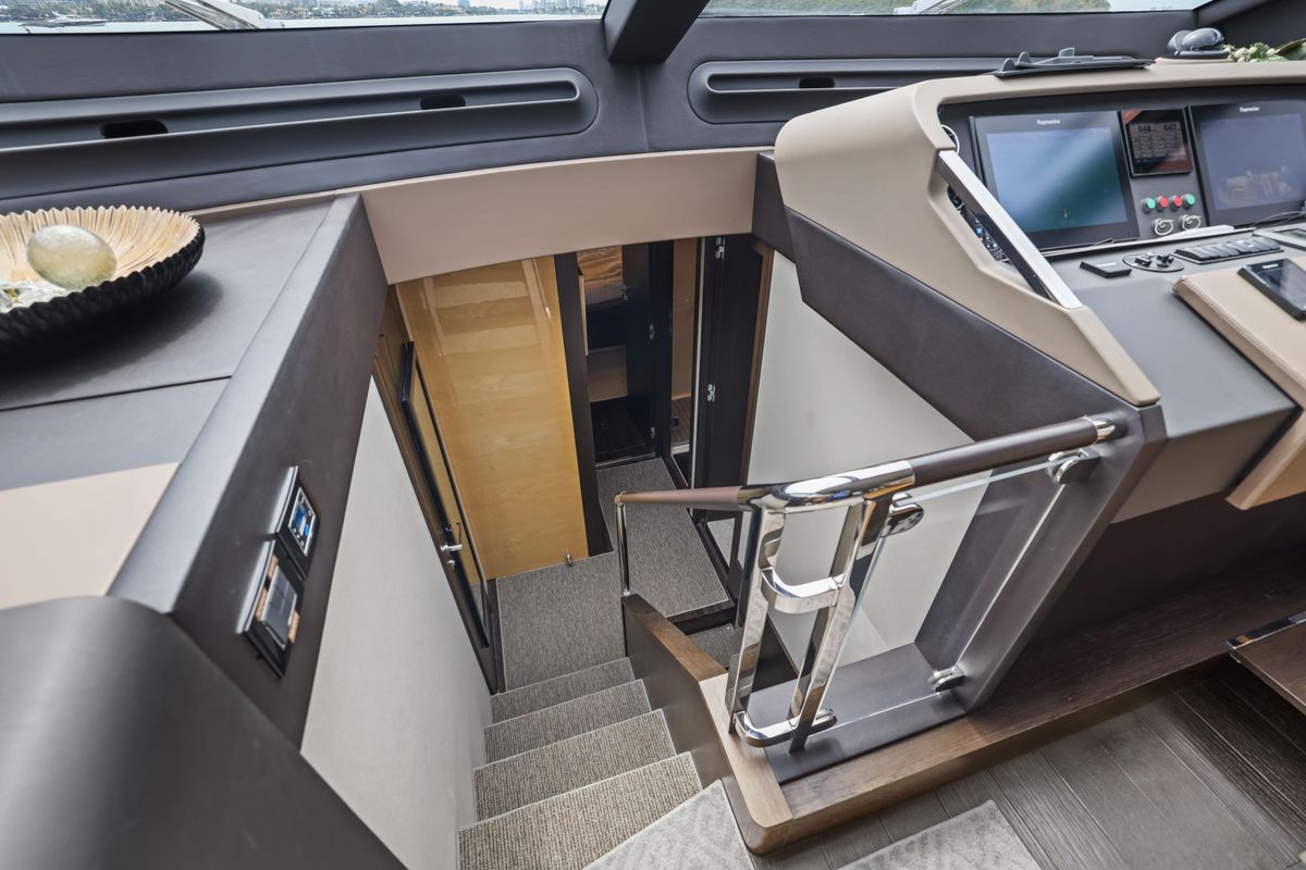 66ft Azimut