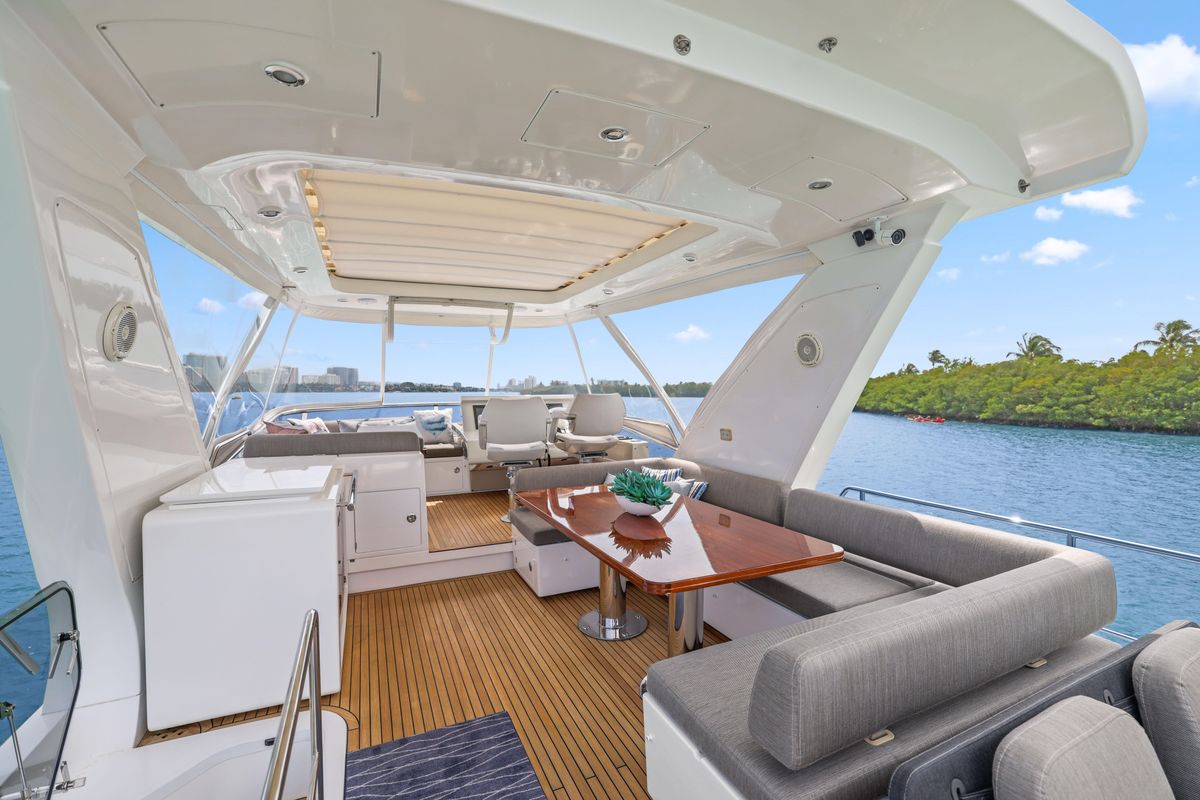 66ft Azimut