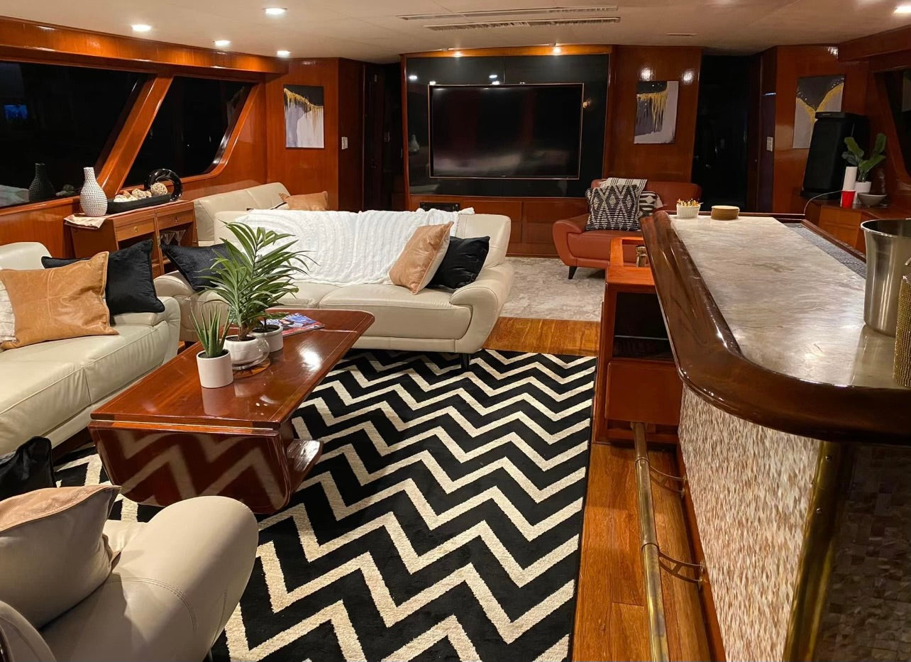 100ft Broward with Jacuzzi