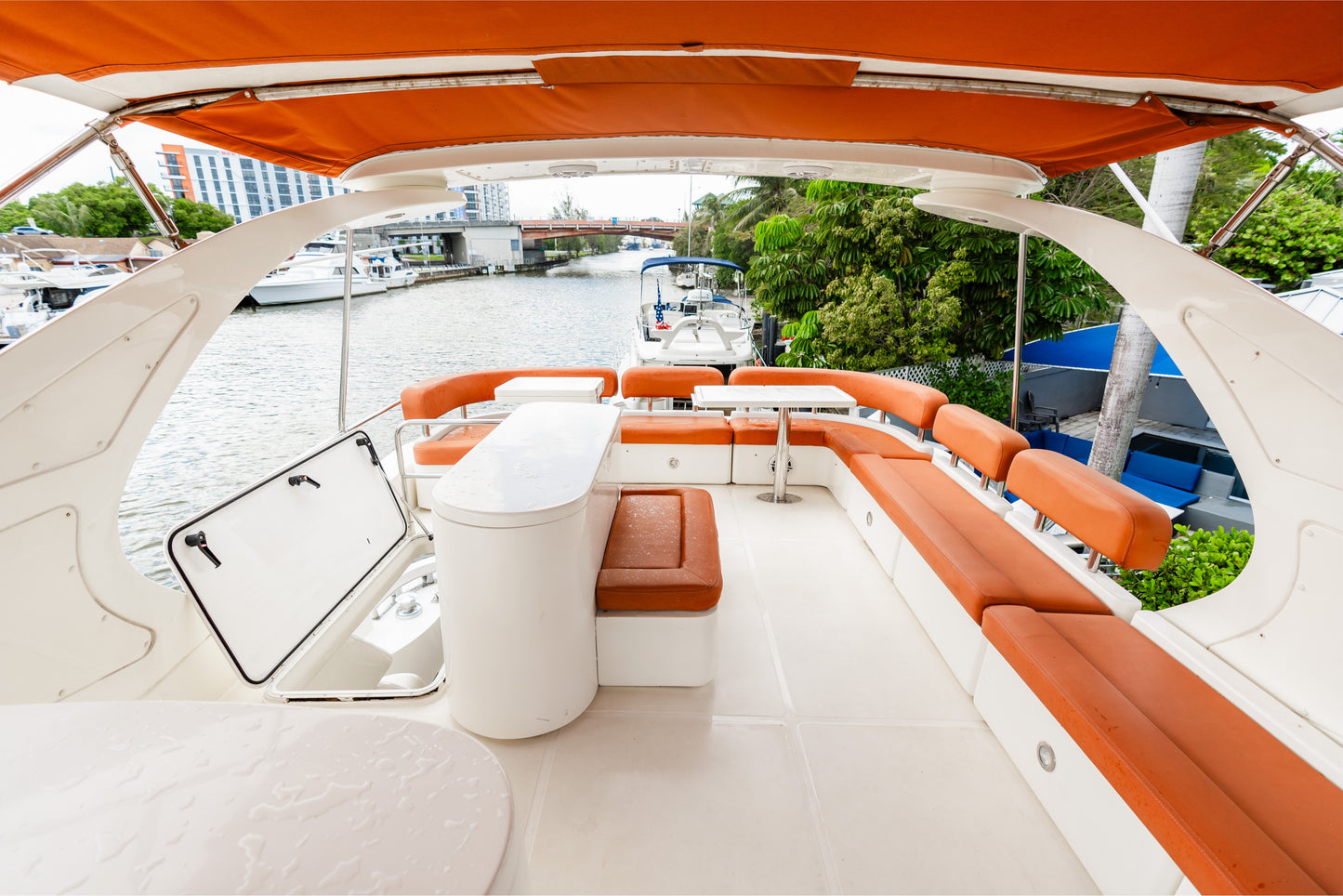75ft Aicon with Cabana