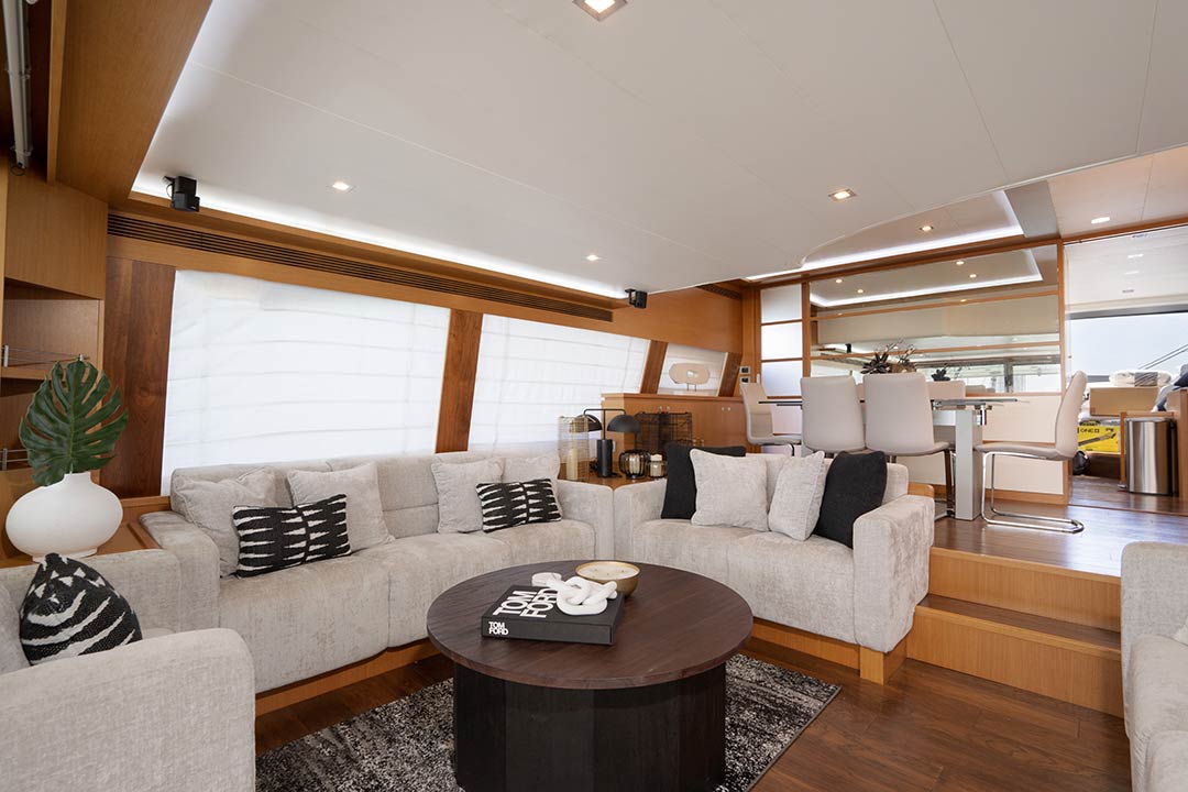 80ft Ferretti