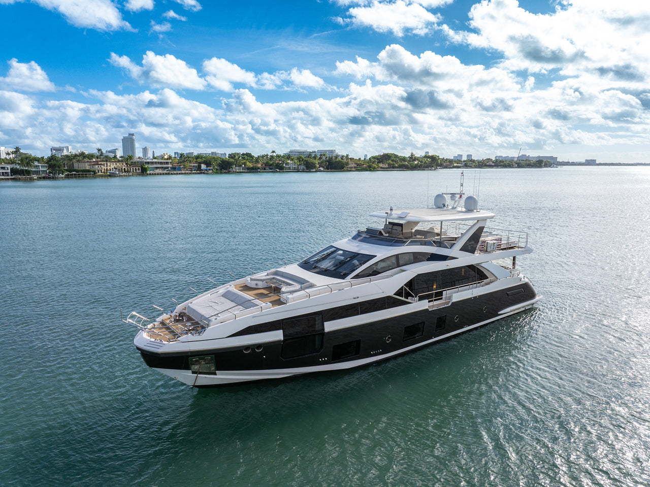 88ft Luxury Azimut