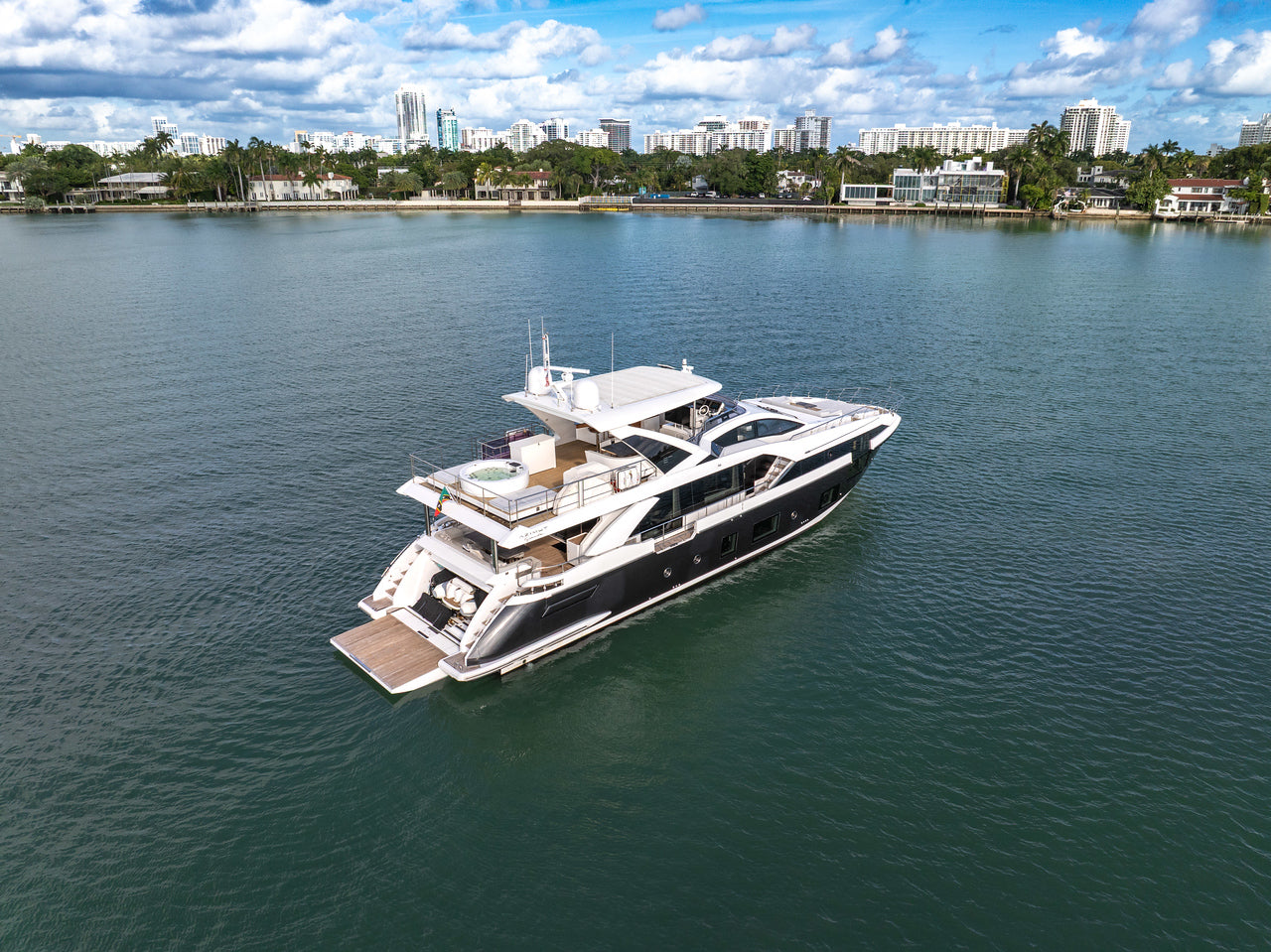 88ft Luxury Azimut