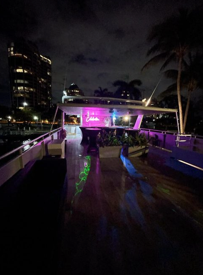 100ft Party Yacht