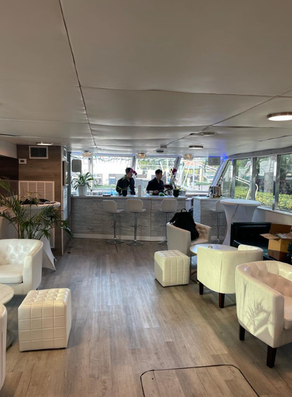 100ft Party Yacht