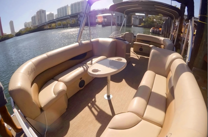 24ft Party Pontoon