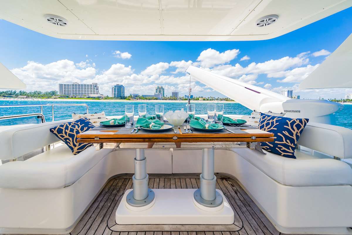 80ft Aicon