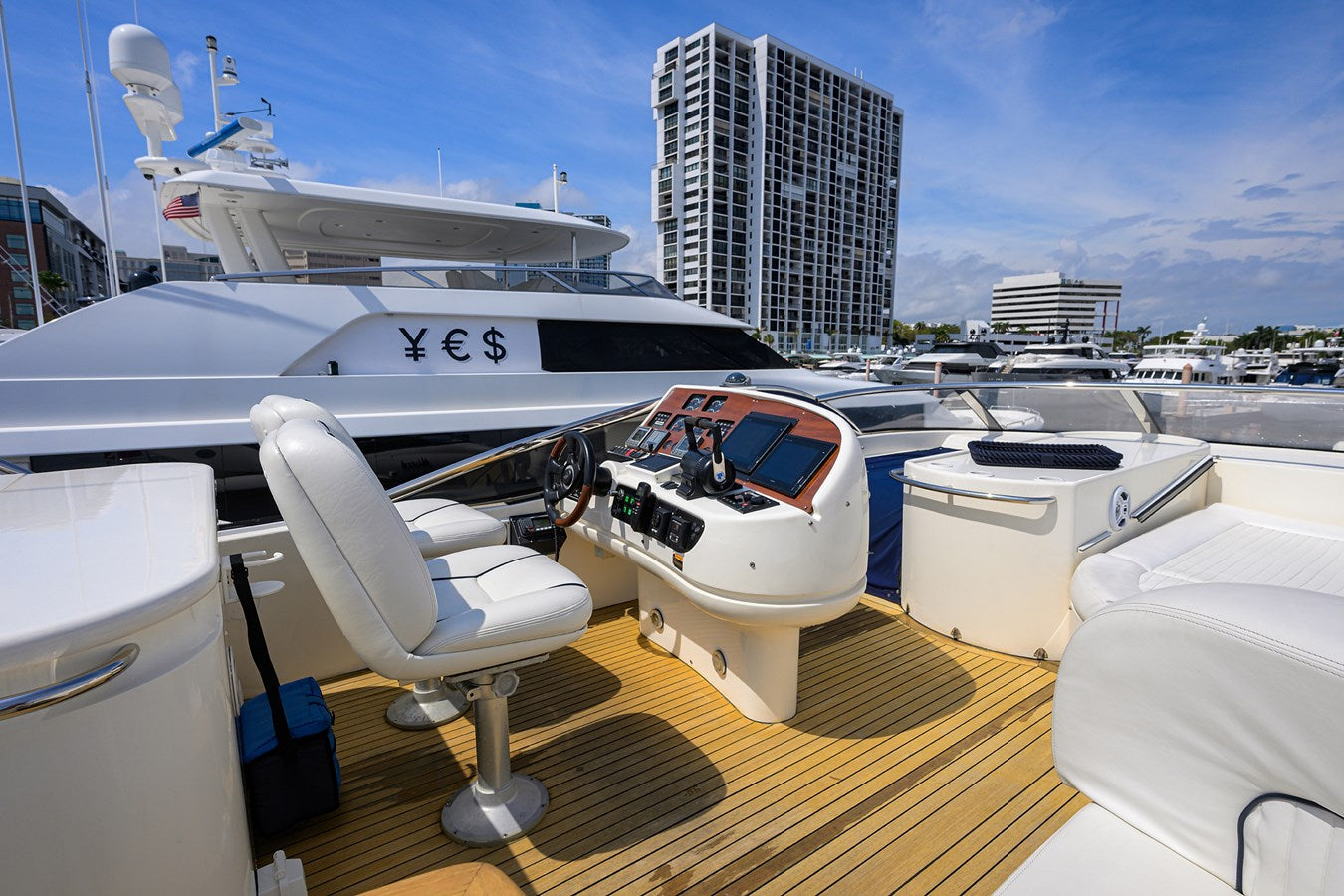 88ft Sunseeker Flybridge