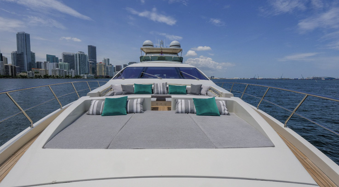 103ft Luxury Azimut with Toys
