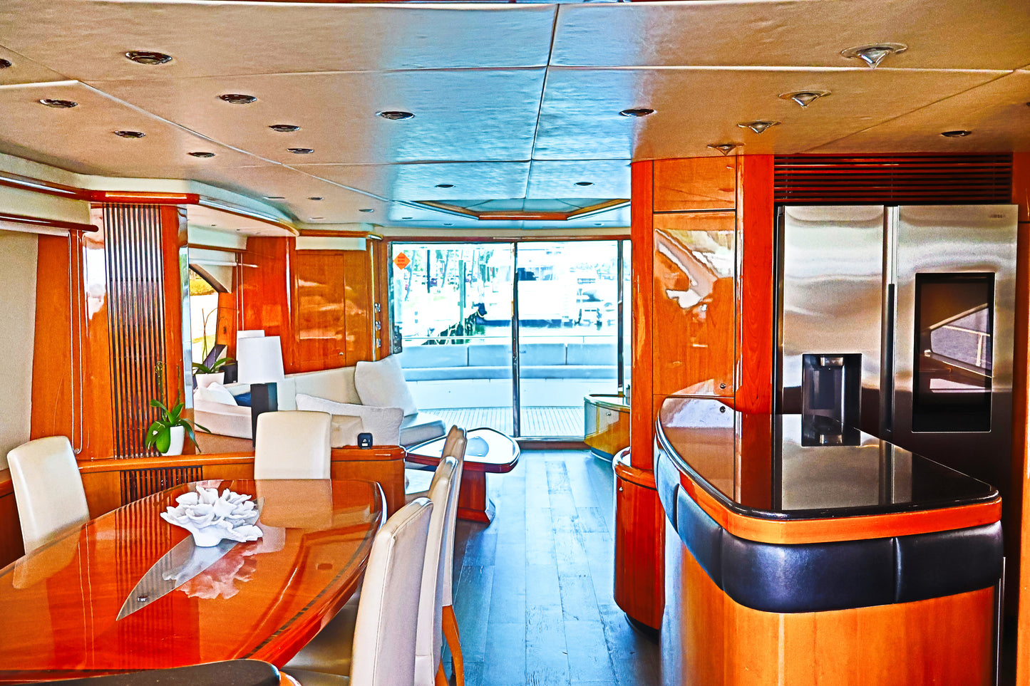 90ft Sunseeker with Jacuzzi (3)